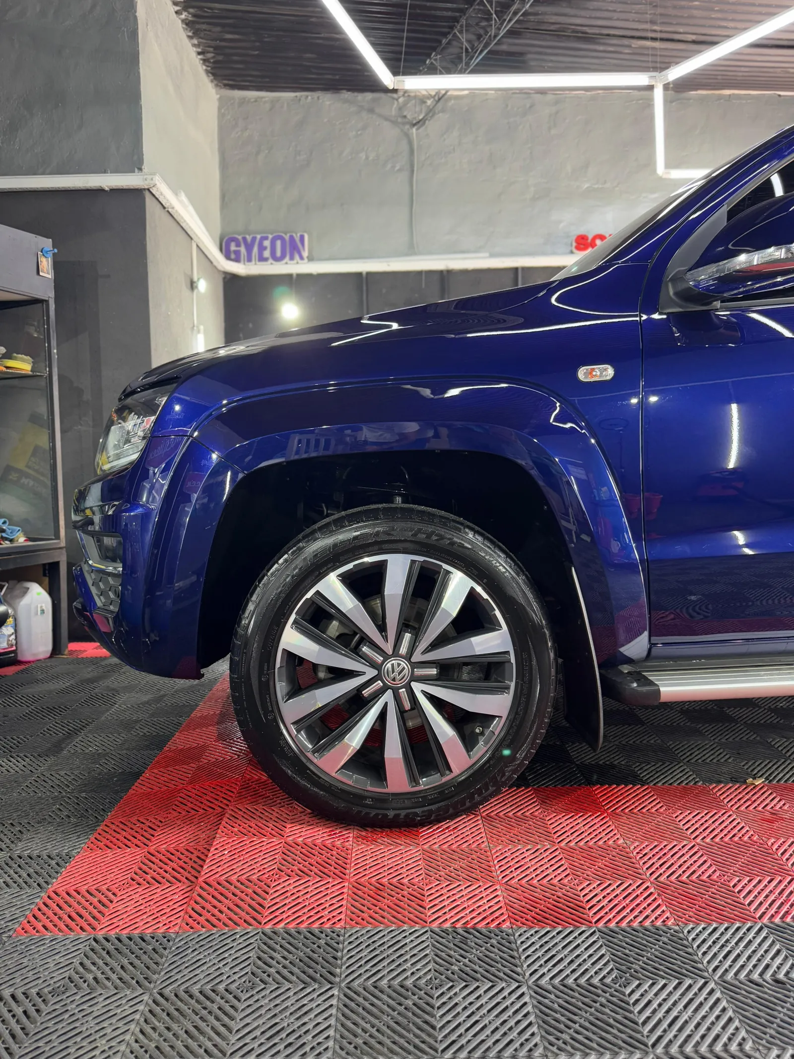VW Amarok — detallado de carrocería